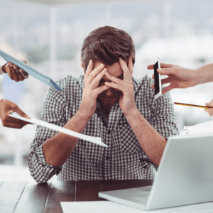 Aprende a reducir el estrés digital en post de la estabilidad mental y de la claridad, te cuento algunos trucos en este artículo